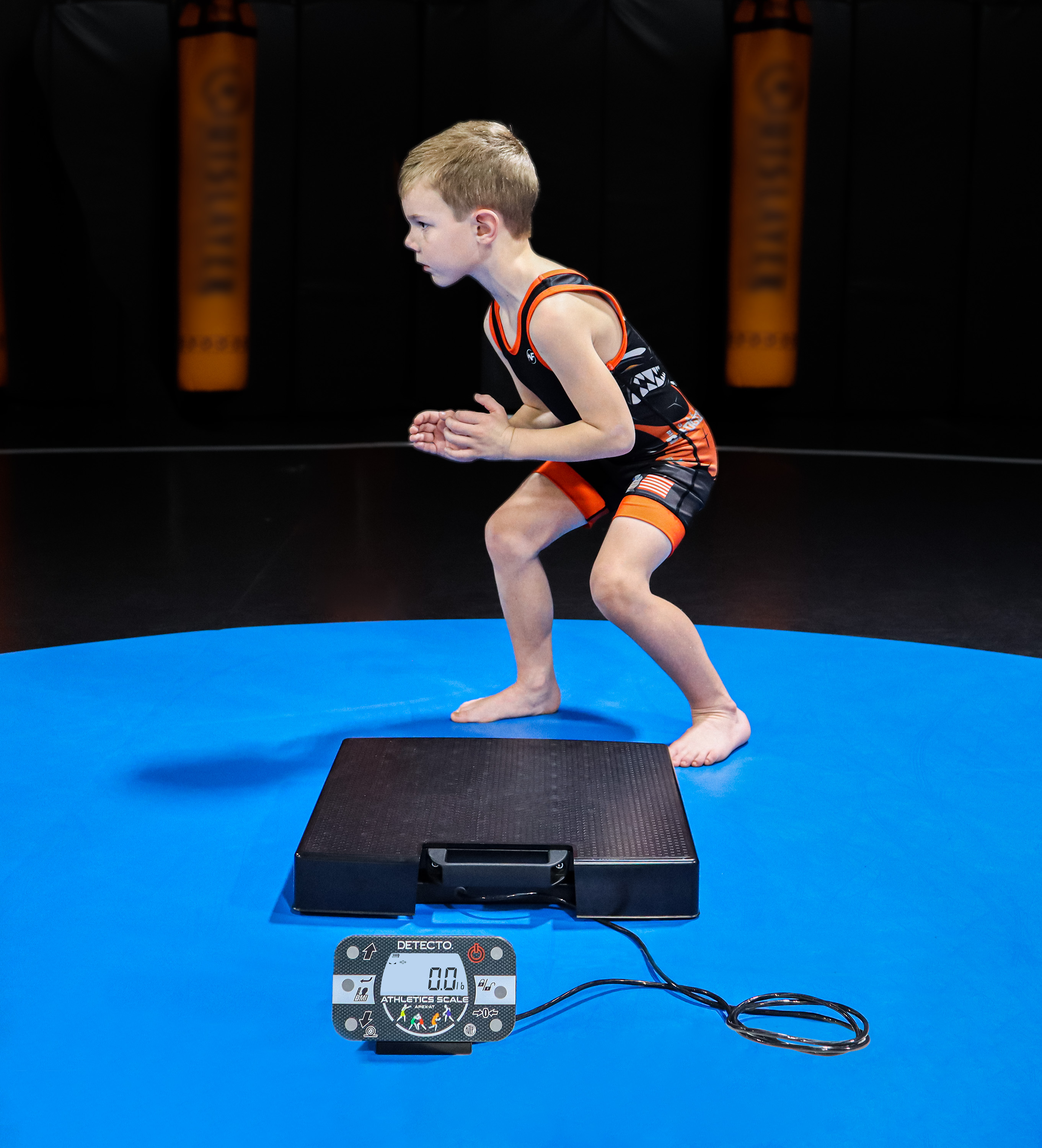 https://detecto.com/themes/ee/site/default/asset/img/product/APEX-AT_Lifestyle-Shot-Young-Boy-Wrestler-Action.jpg